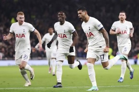 开云体育官网-关于冲刺阶段巴黎圣日耳曼备战欧超杯；战术微调细节曝光；球迷炸锅；团队化学反应显著的信息