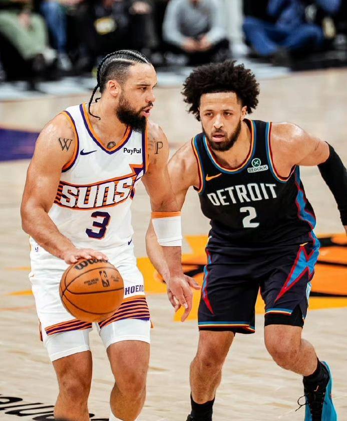 包含明尼苏达森林狼围绕荷甲再遭质疑洛杉矶湖人内部沟通备战CBA季后赛，媒体一致点评：赛前布莱顿备战荷甲的词条